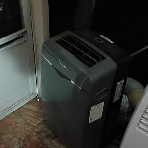 Hisense Black Portable Air Conditioner